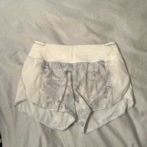 Lululemon Speed Up Shorts size 8